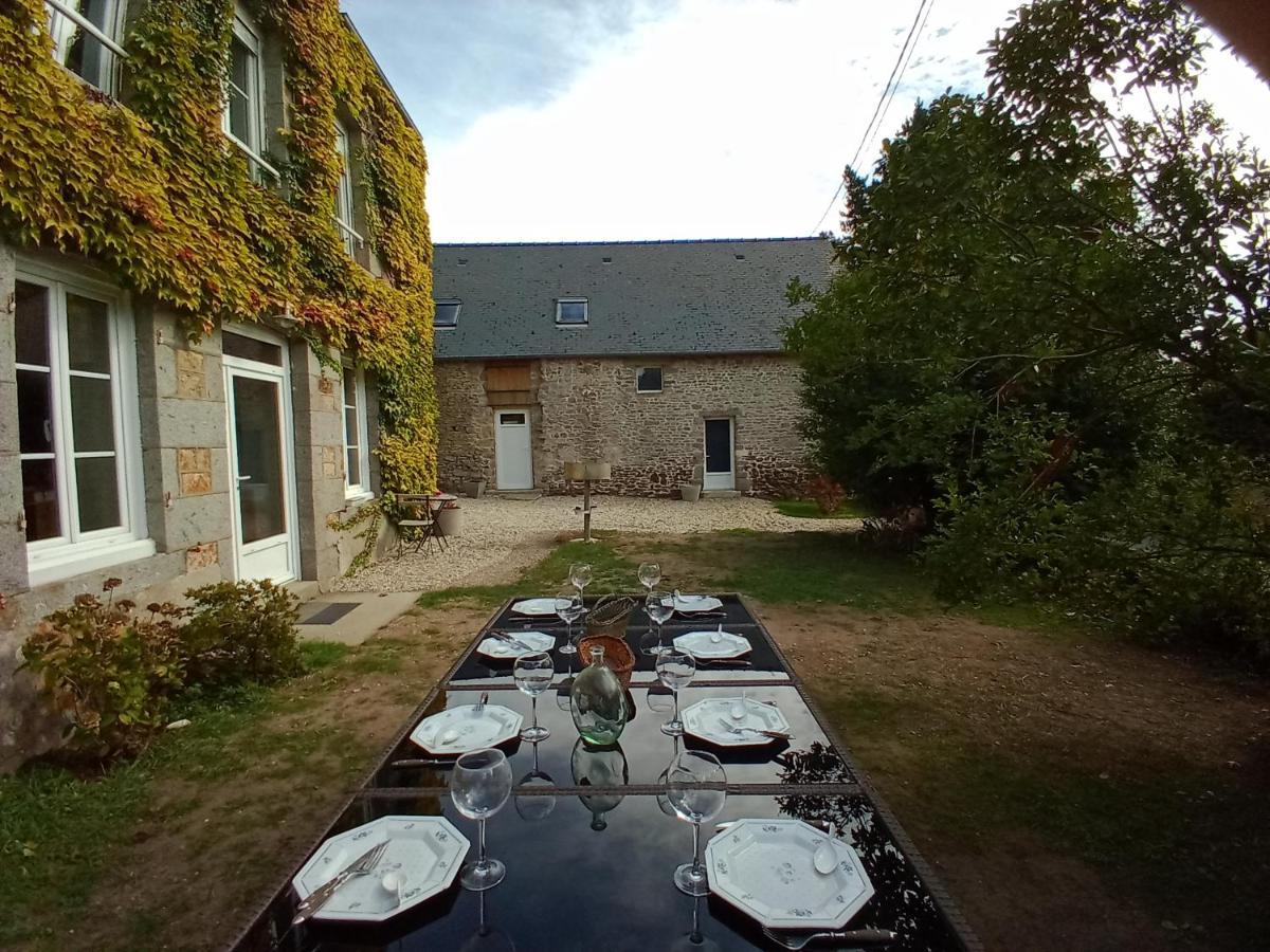 Villa DOMAINE DES TISSEYS vue sur le Mont St Michel Dragey Exterior foto
